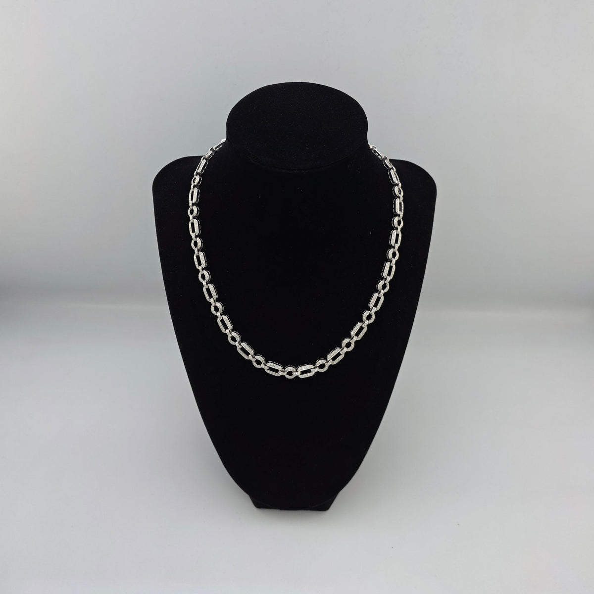 White Gold Buckle Chain