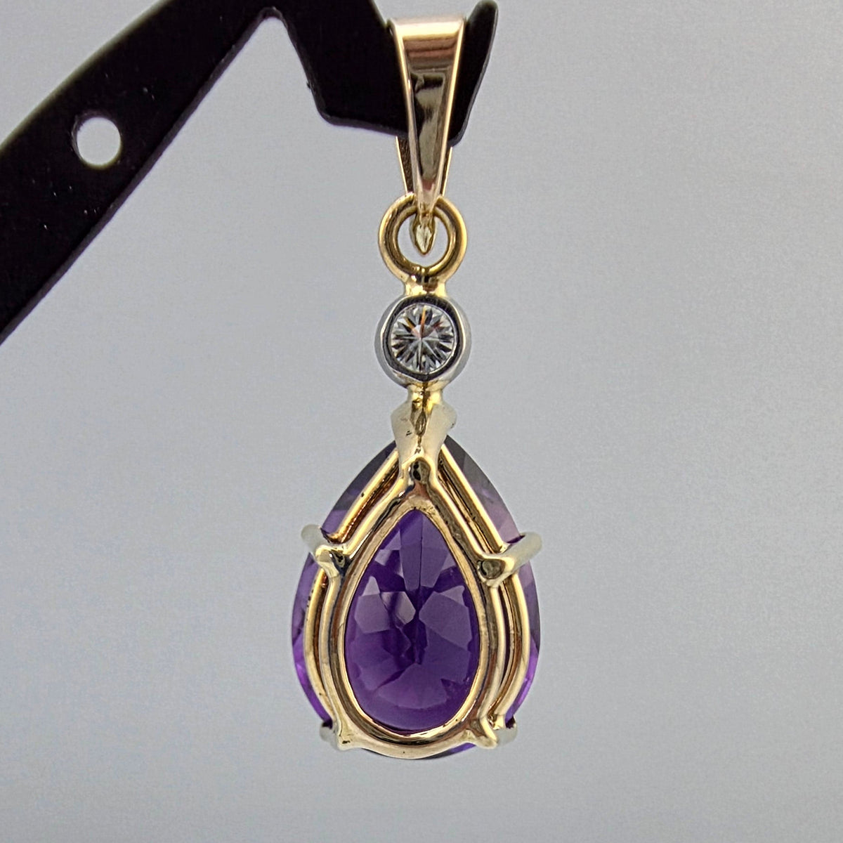 Yellow Gold Amethyst Pendant