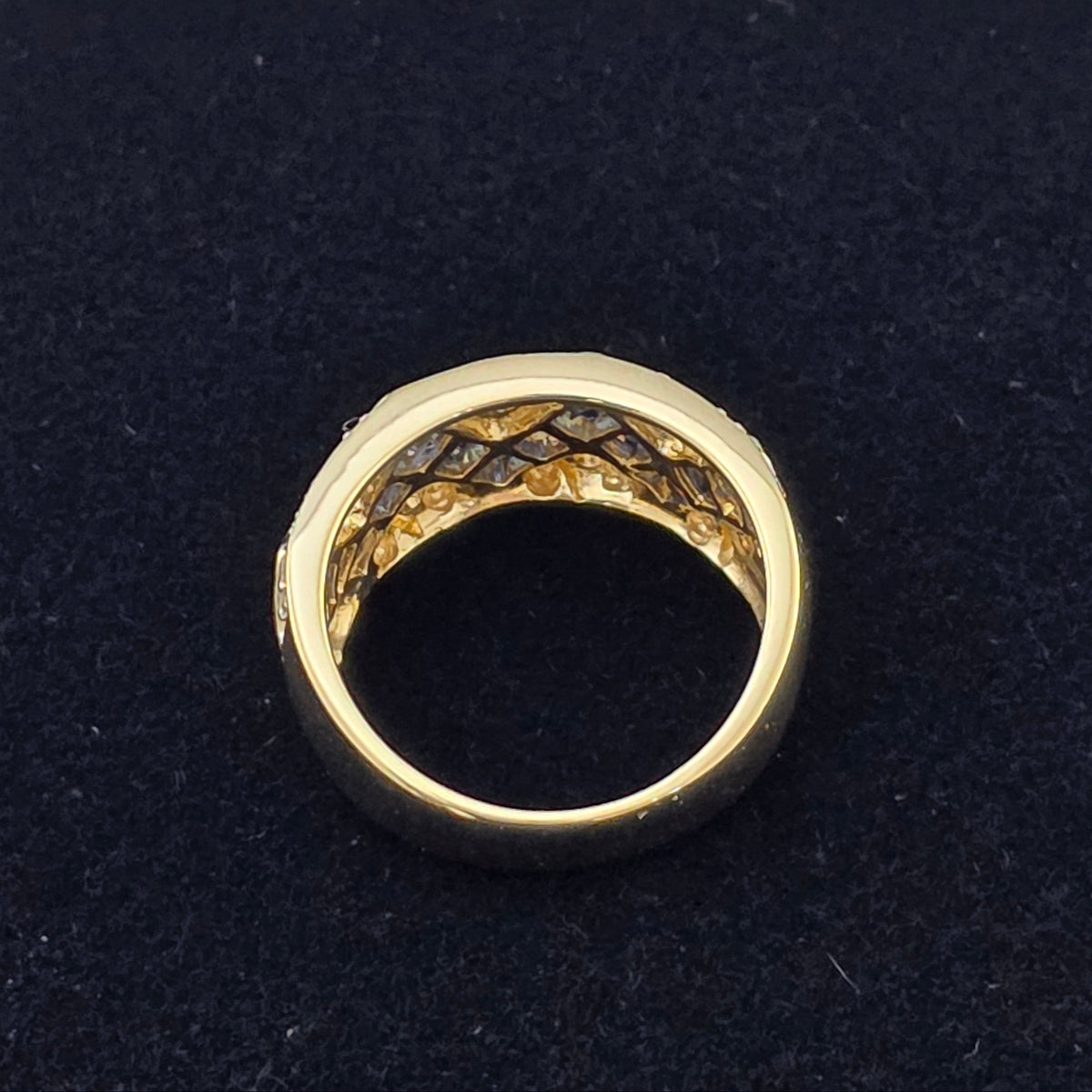 Yellow Gold Zig Zag Sapphire Band
