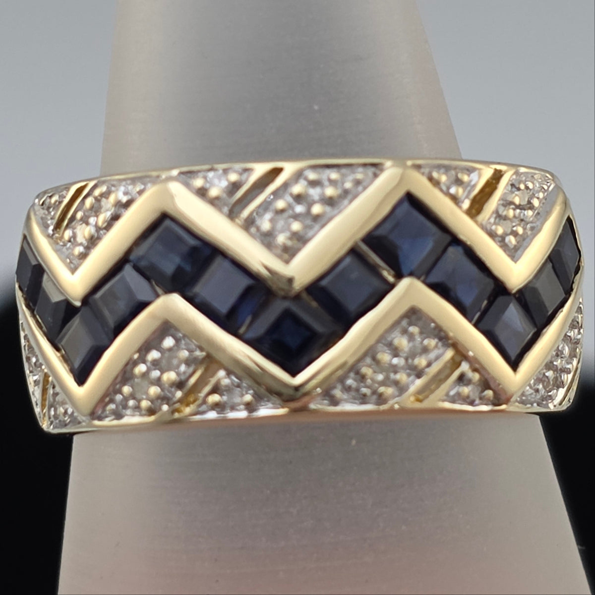 Yellow Gold Zig Zag Sapphire Band