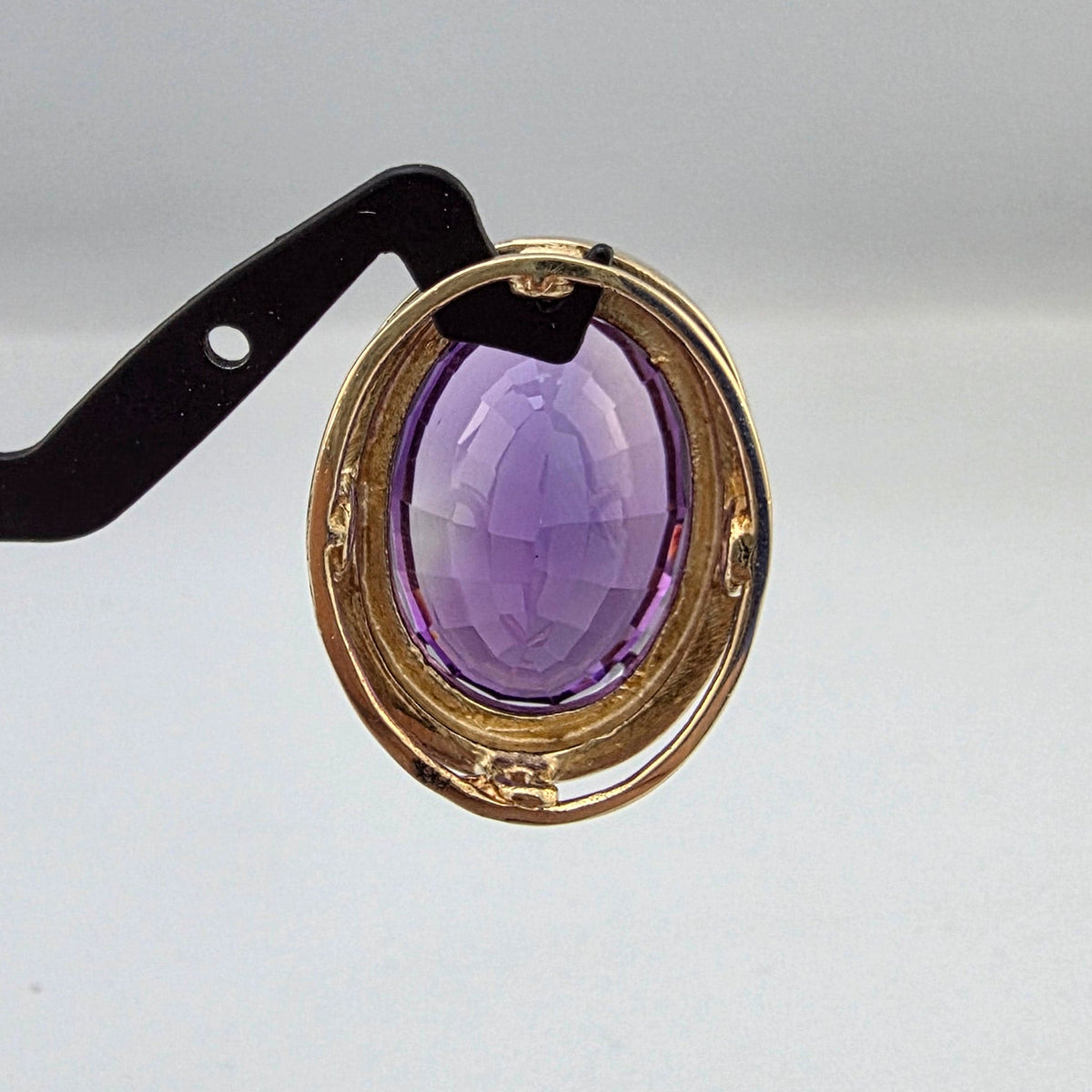 Yellow Gold Oval Amethyst Pendant