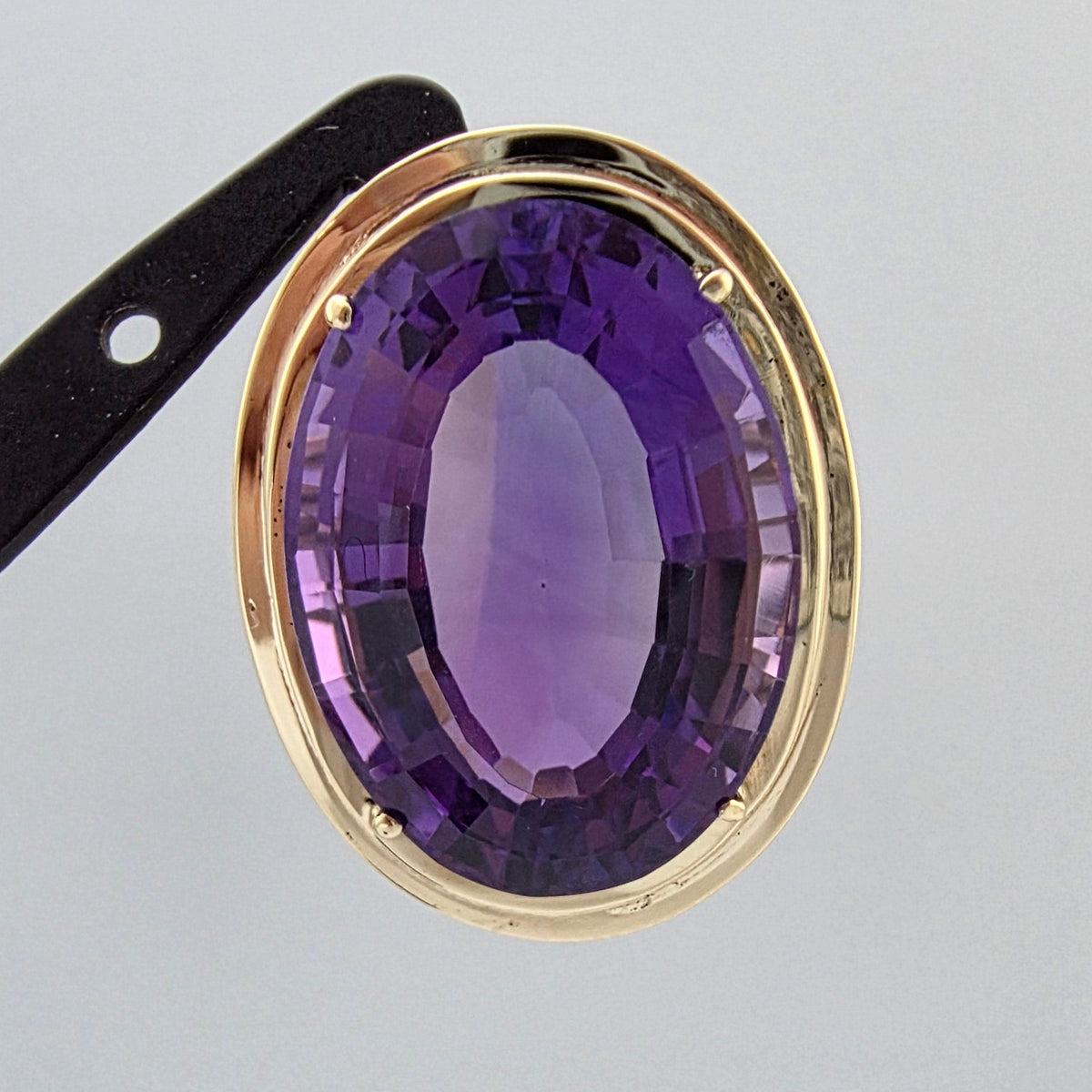 Yellow Gold Oval Amethyst Pendant