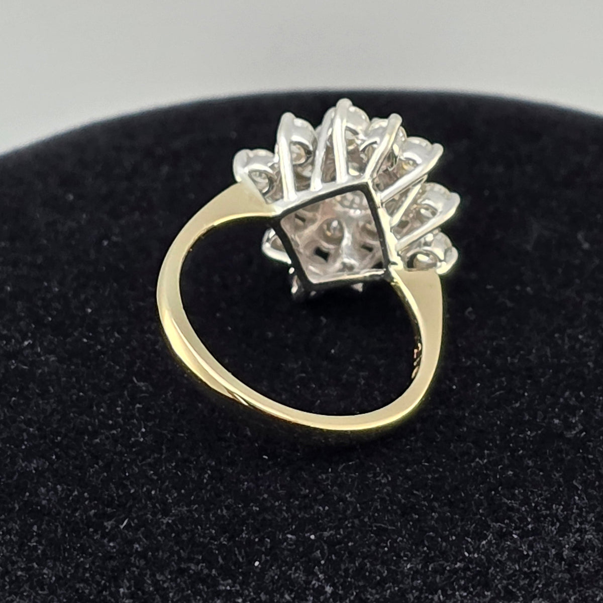 Two Tone Cluster Ring